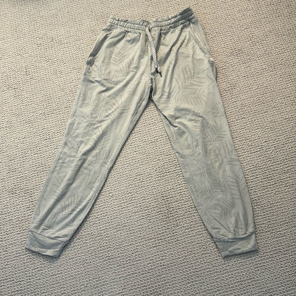 Vuori Performance Women's DreamKnit™ Joggers